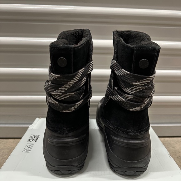 The North Face Shellista Pull-On Waterproof Womens Black Boots CKJ2 size 7 - Picture 3 of 4